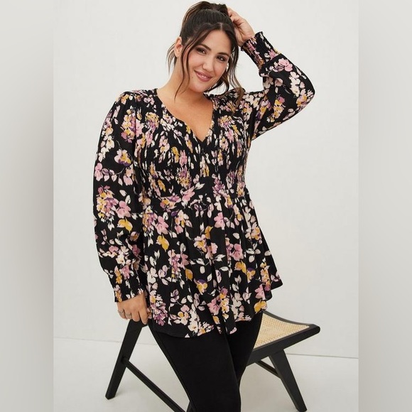 torrid Tops - Torrid Babydoll Crinkle Gauze Smocked Top Size 3